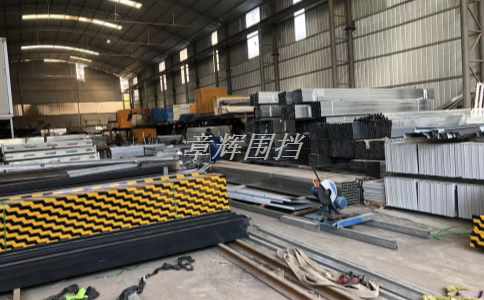 城市化進程中,pvc圍擋在城市建設中起到了哪些作用?(城市化改造中的pvc圍擋應用) 城市化進程中,pvc圍擋在城市建設中起到了哪些作用?(城市化改造中的pvc圍擋應用)