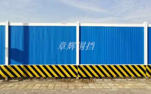 如何保養pvc圍擋以延長使用壽命？(pvc圍擋保養小技巧)