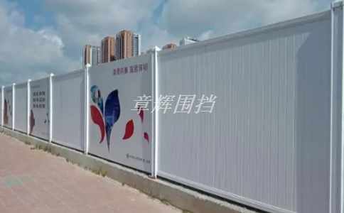 pvc圍擋在哪些建筑工程中有應(yīng)用？（了解pvc圍擋在建筑行業(yè)的應(yīng)用領(lǐng)域）